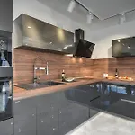 Villa Orion - Private Heated Pool, Sauna & Jacuzzi