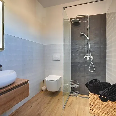 Vila Orion - Private Heated Pool, Sauna & Jacuzzi