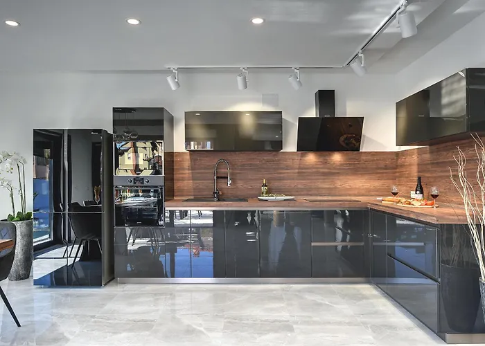 Orion - Private Heated Pool, Sauna & Jacuzzi Ρόβινι