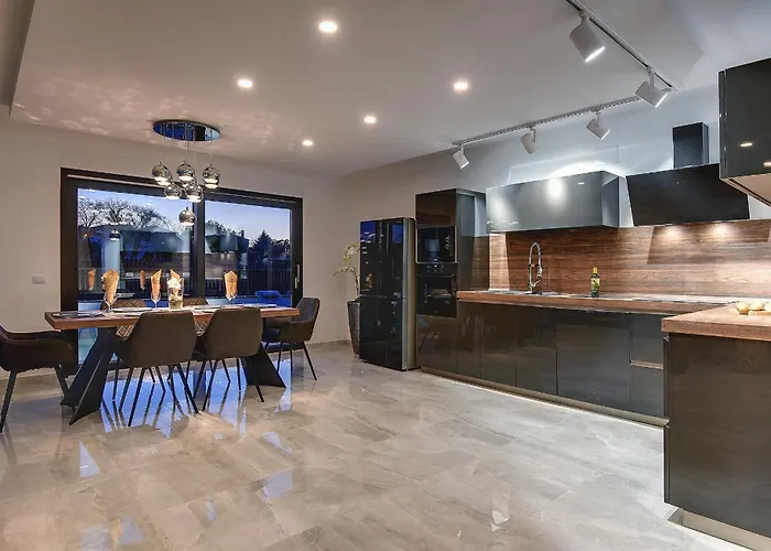 빌라 Orion - Private Heated Pool, Sauna & Jacuzzi