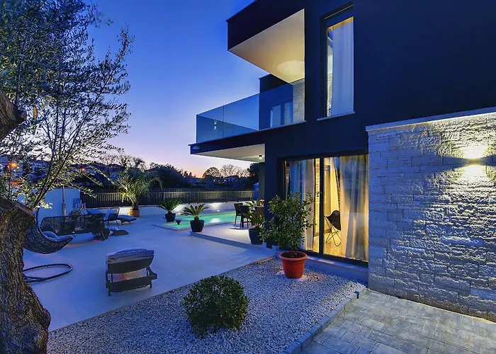 Orion - Private Heated Pool, Sauna & Jacuzzi * Rovinj
